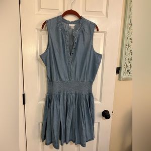 Venus size xl nwt nice light materials